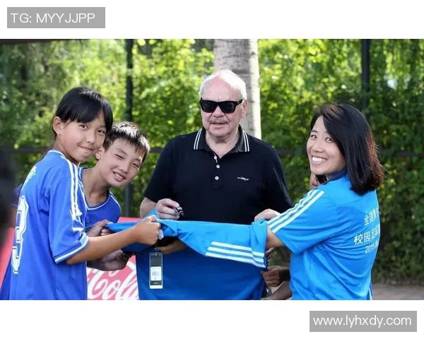 毕贤在足球界的崛起与成就揭秘他是哪个足球明星的背后故事