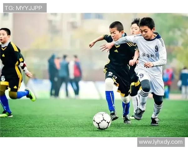 与足球明星同框的梦想时刻P图分享你的精彩瞬间