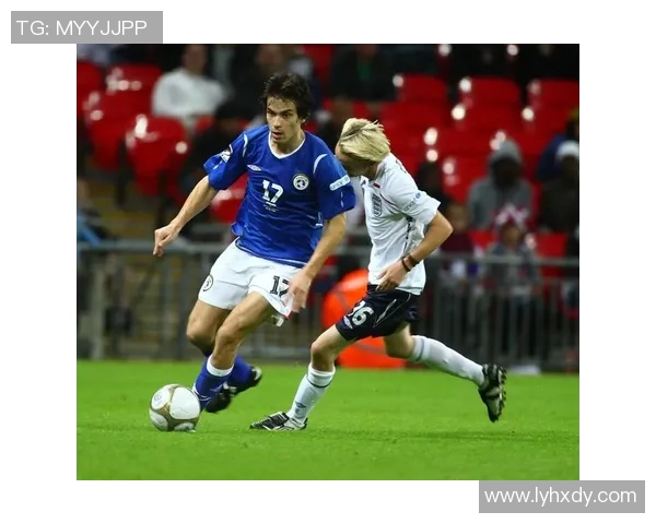 足球明星的帅气发型大赏让你领略球场风采与时尚魅力 足球明星的帅气发型大赏让你领略球场风采与时尚魅力